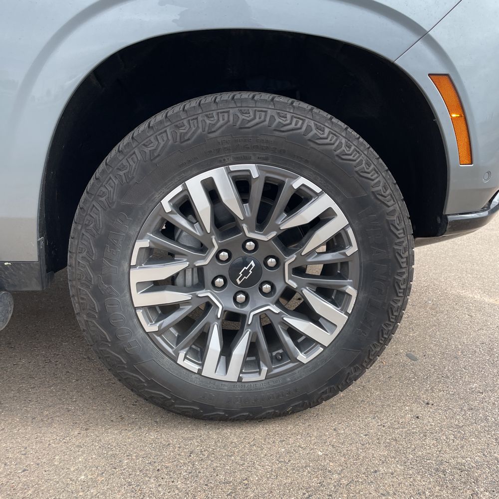 2025 Chevrolet Suburban Z71