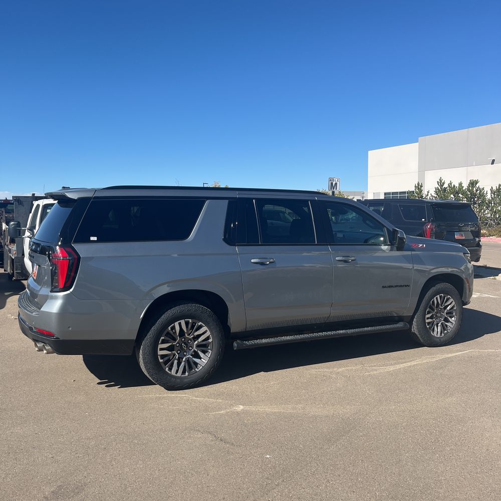 2025 Chevrolet Suburban Z71