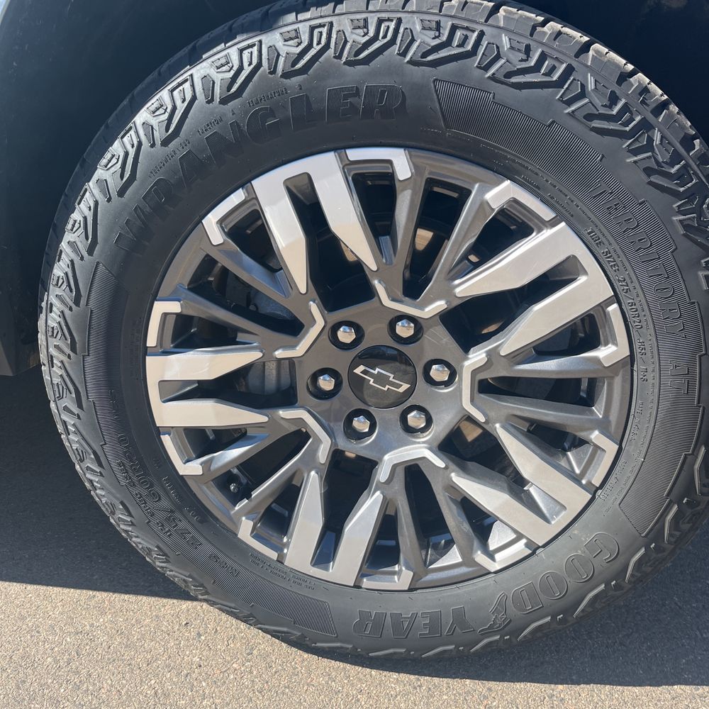 2025 Chevrolet Suburban Z71