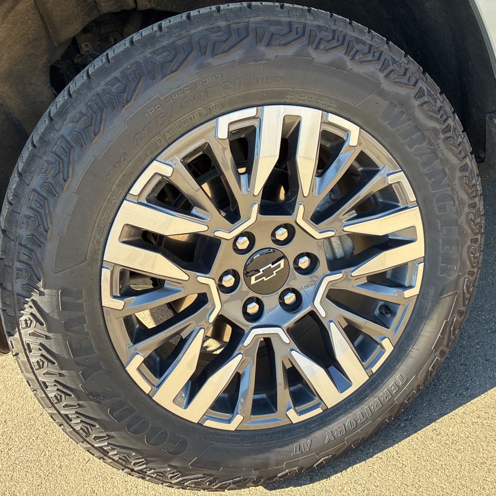 2025 Chevrolet Suburban Z71