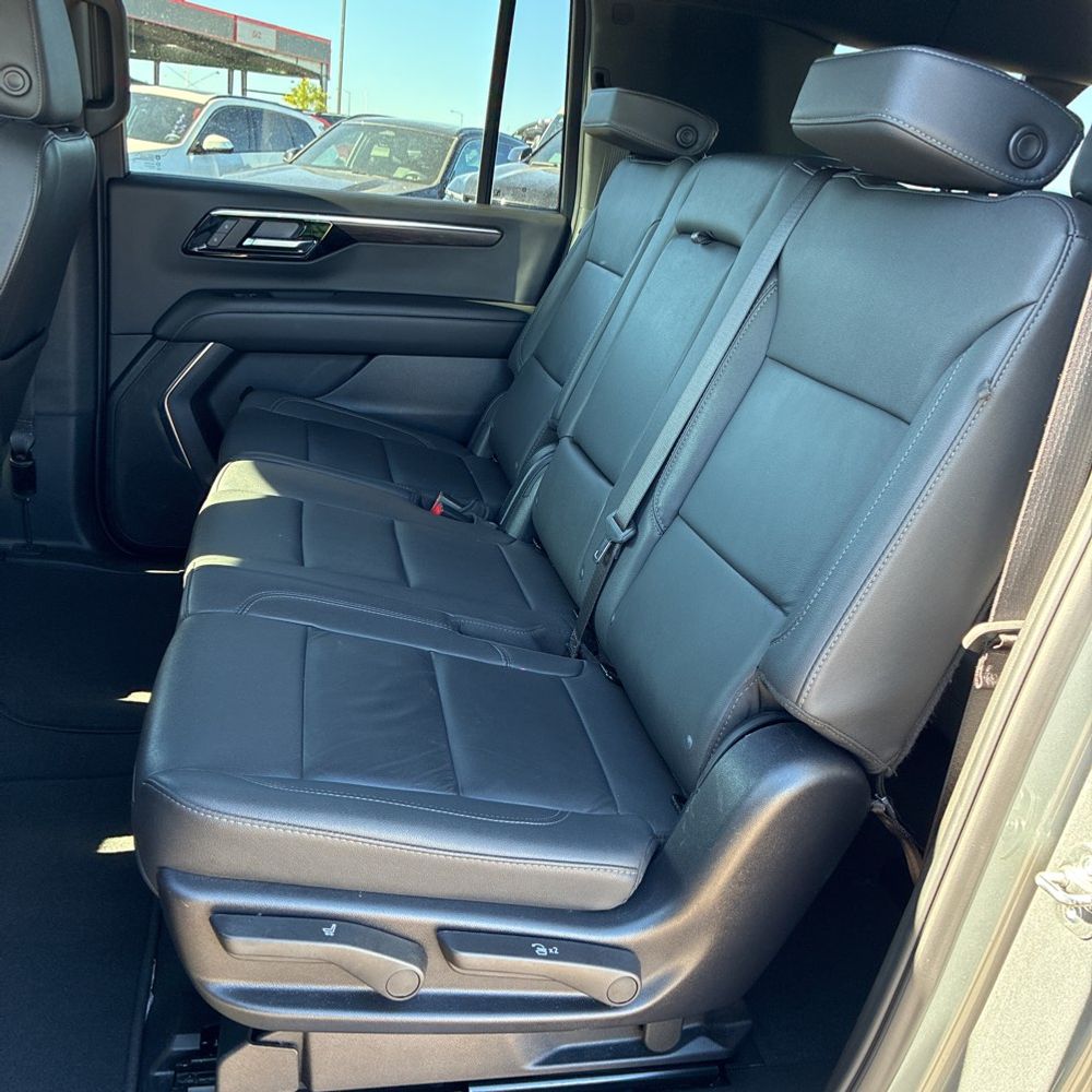 2025 Chevrolet Suburban Z71