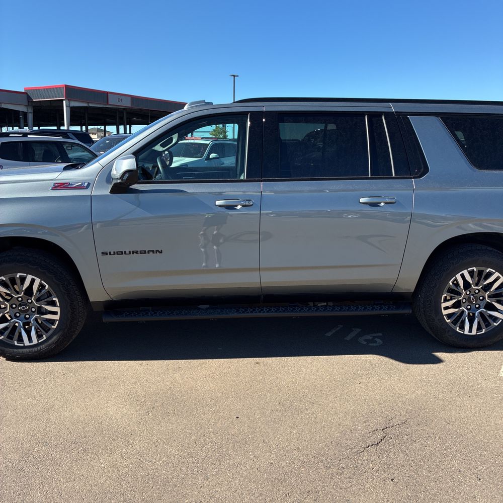 2025 Chevrolet Suburban Z71