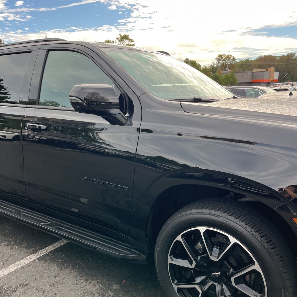 2025 Chevrolet Suburban RST