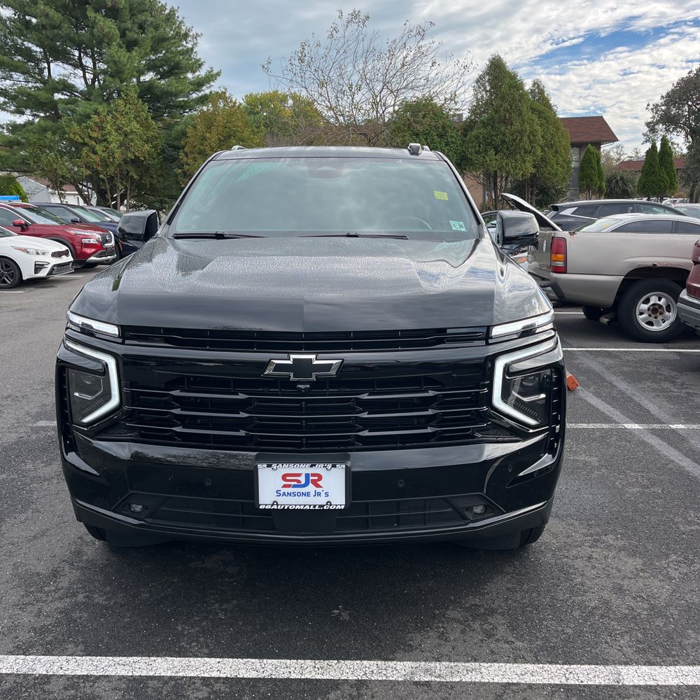 2025 Chevrolet Suburban RST