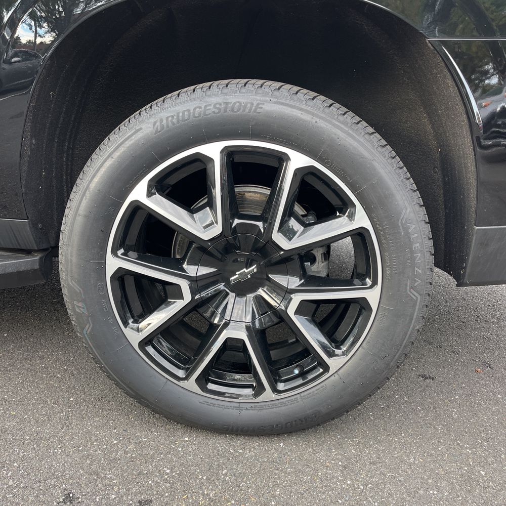 2025 Chevrolet Suburban RST