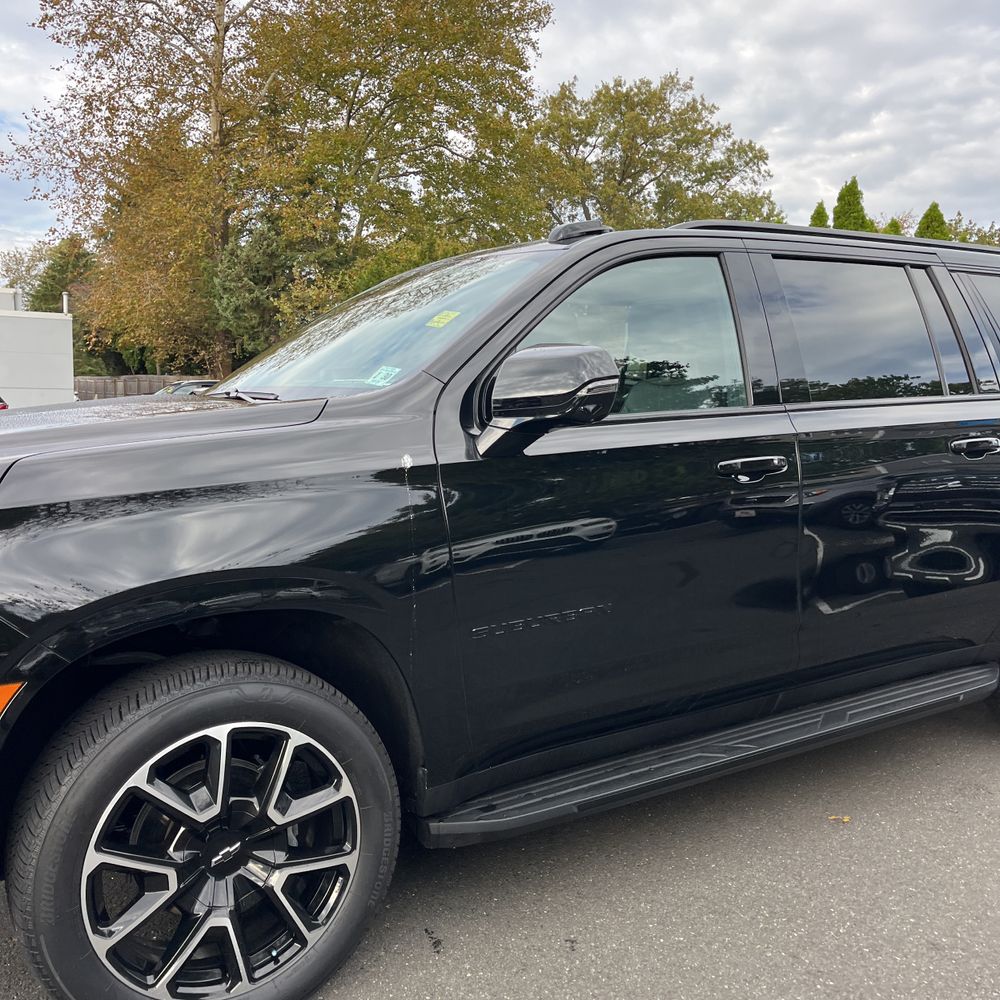 2025 Chevrolet Suburban RST