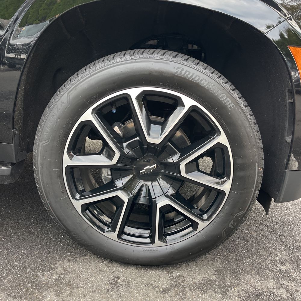 2025 Chevrolet Suburban RST