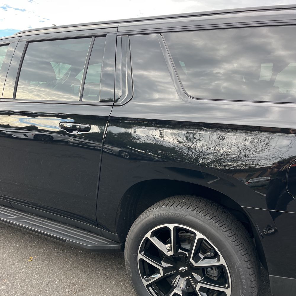 2025 Chevrolet Suburban RST