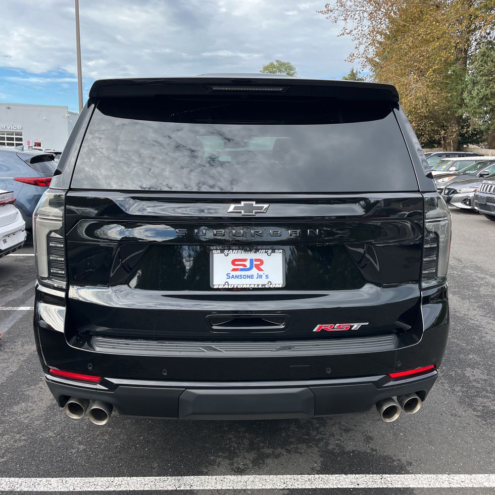 2025 Chevrolet Suburban RST
