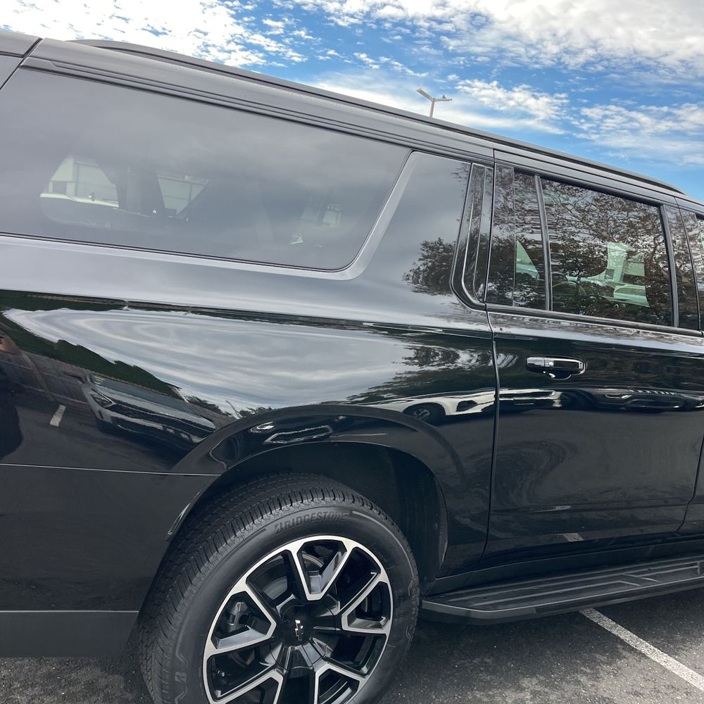 2025 Chevrolet Suburban RST