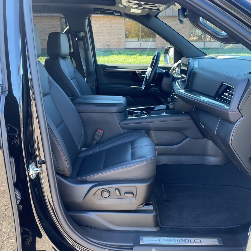 2025 Chevrolet Tahoe RST