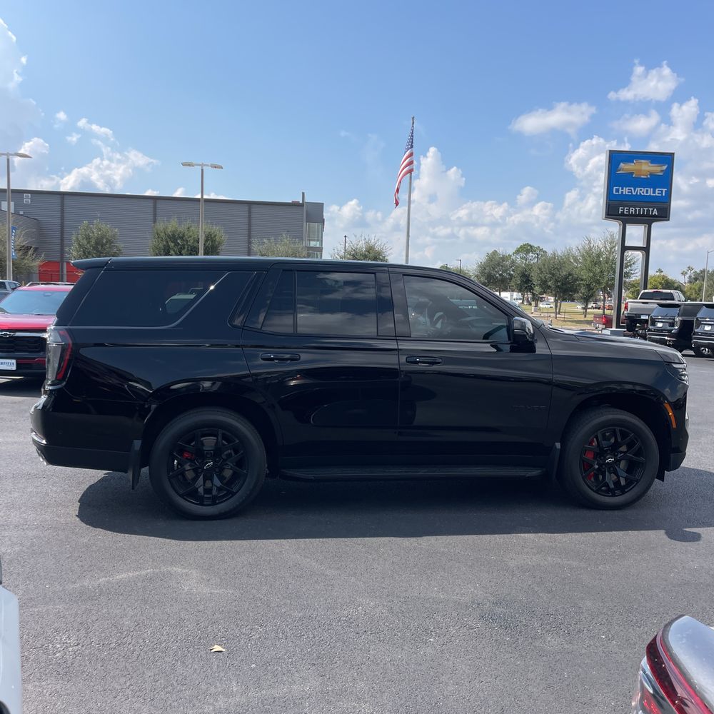 2025 Chevrolet Tahoe RST