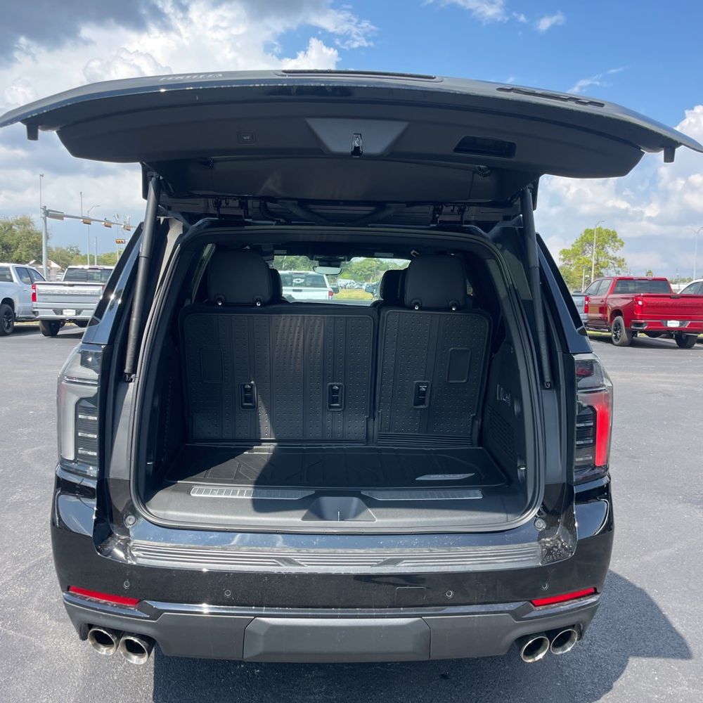2025 Chevrolet Tahoe RST