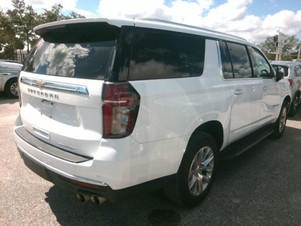 2023 Chevrolet Suburban Premier