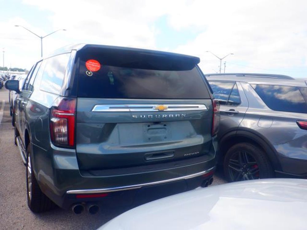 2023 Chevrolet Suburban Premier