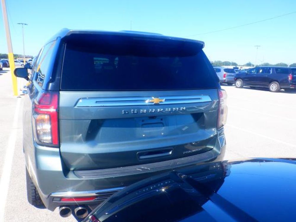 2023 Chevrolet Suburban Premier