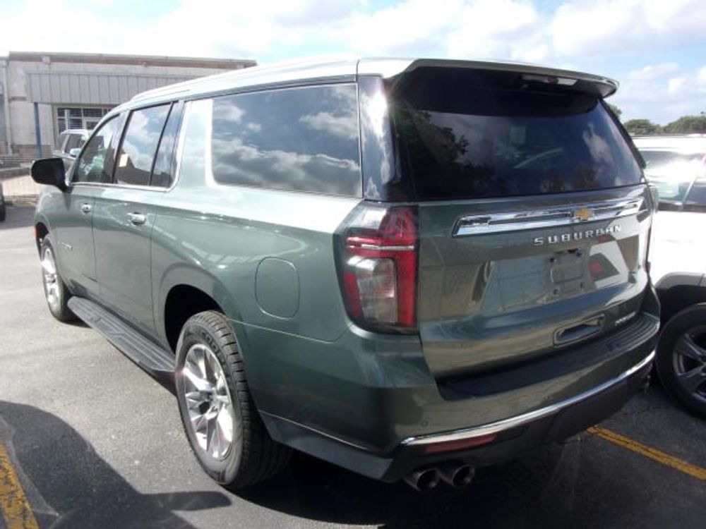 2023 Chevrolet Suburban Premier