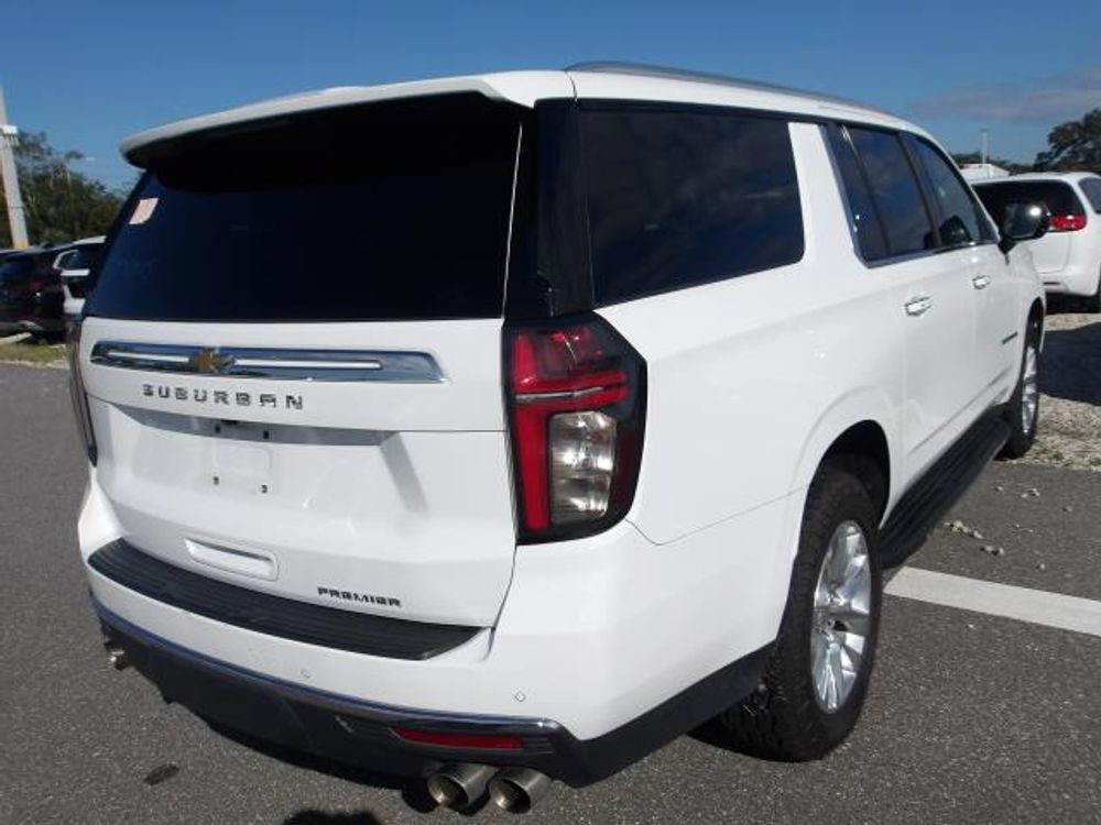 2023 Chevrolet Suburban Premier