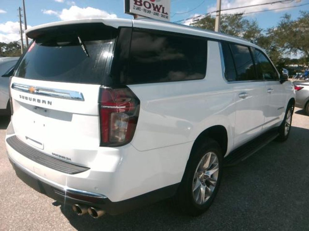 2023 Chevrolet Suburban Premier