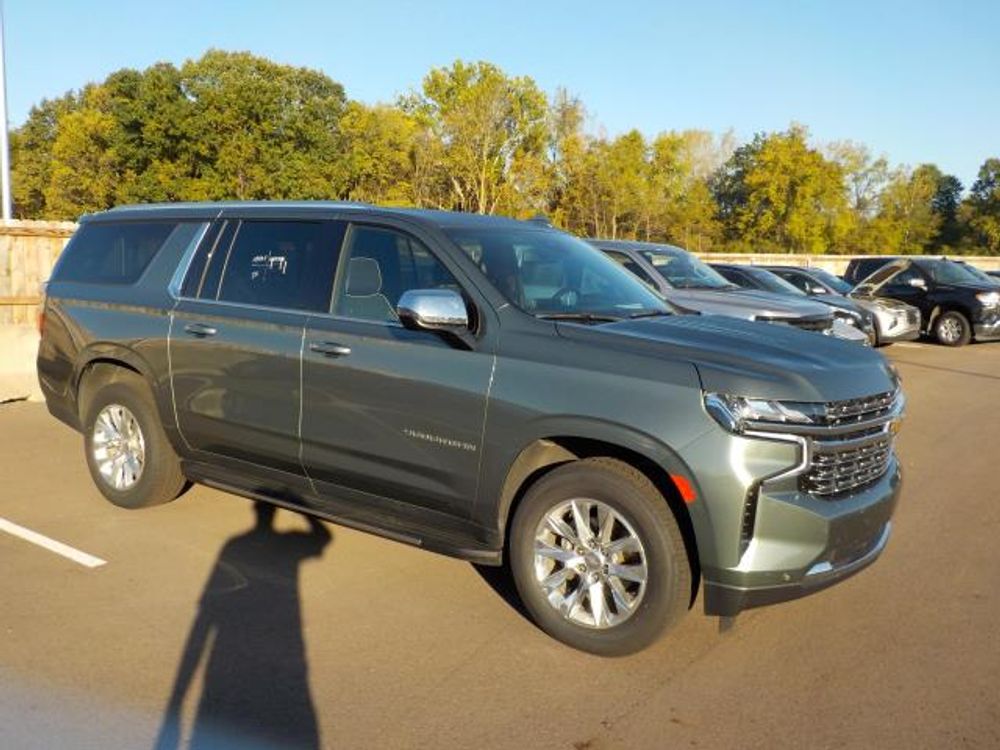 2023 Chevrolet Suburban Premier
