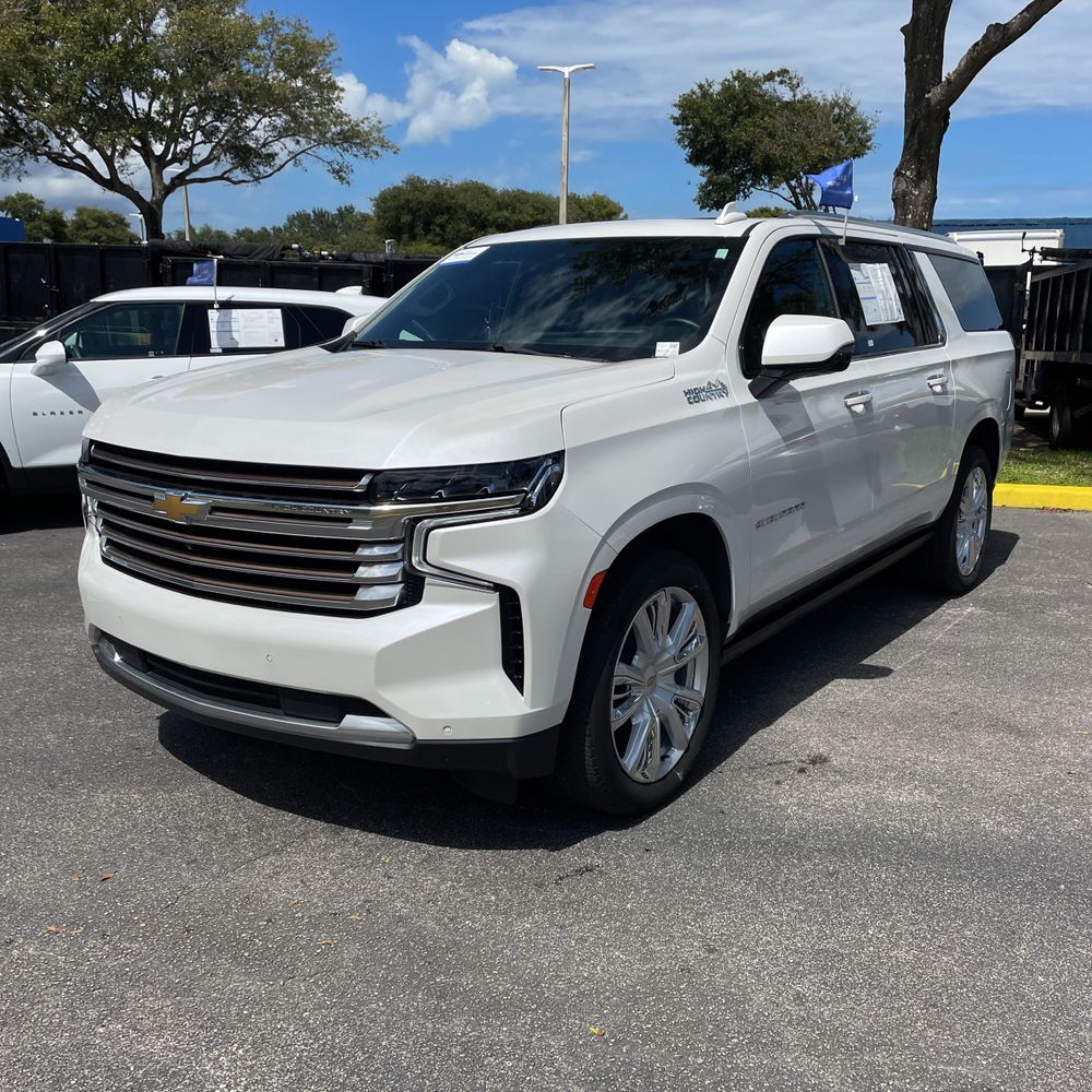 2023 Chevrolet Suburban High Country