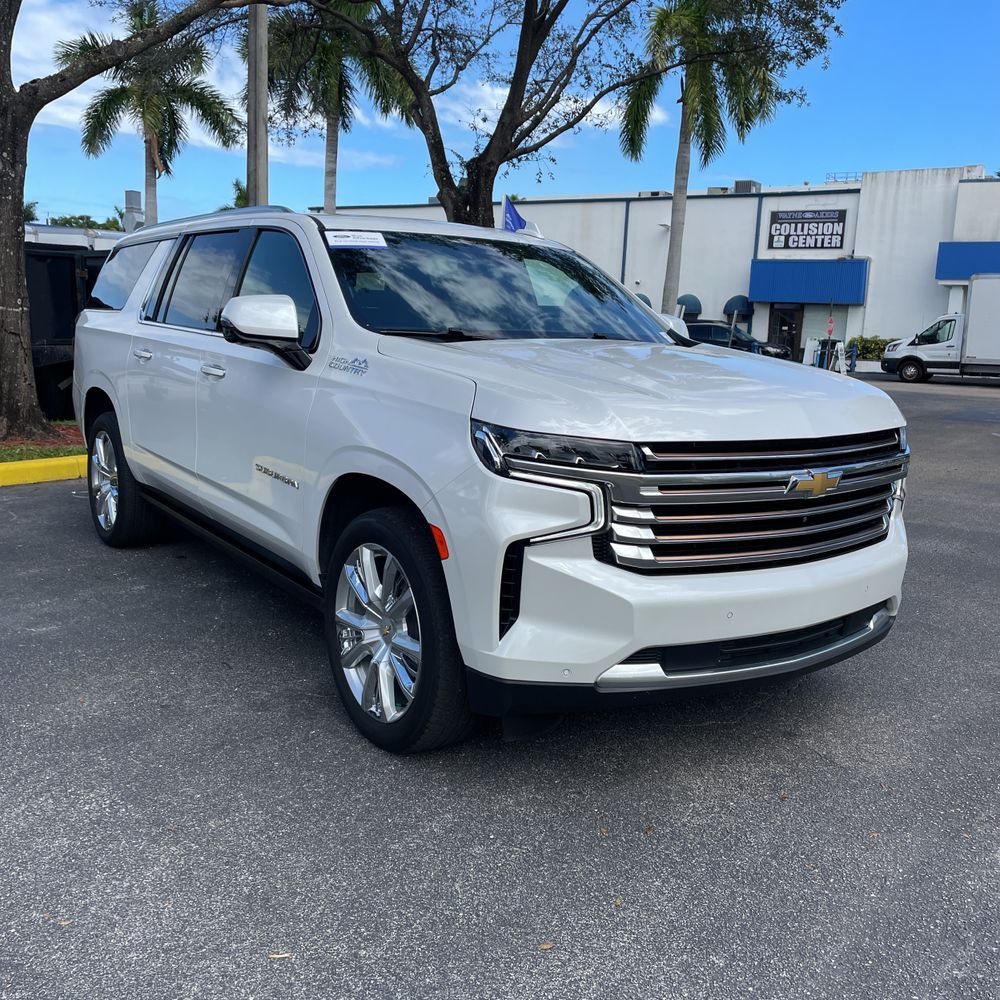2023 Chevrolet Suburban High Country