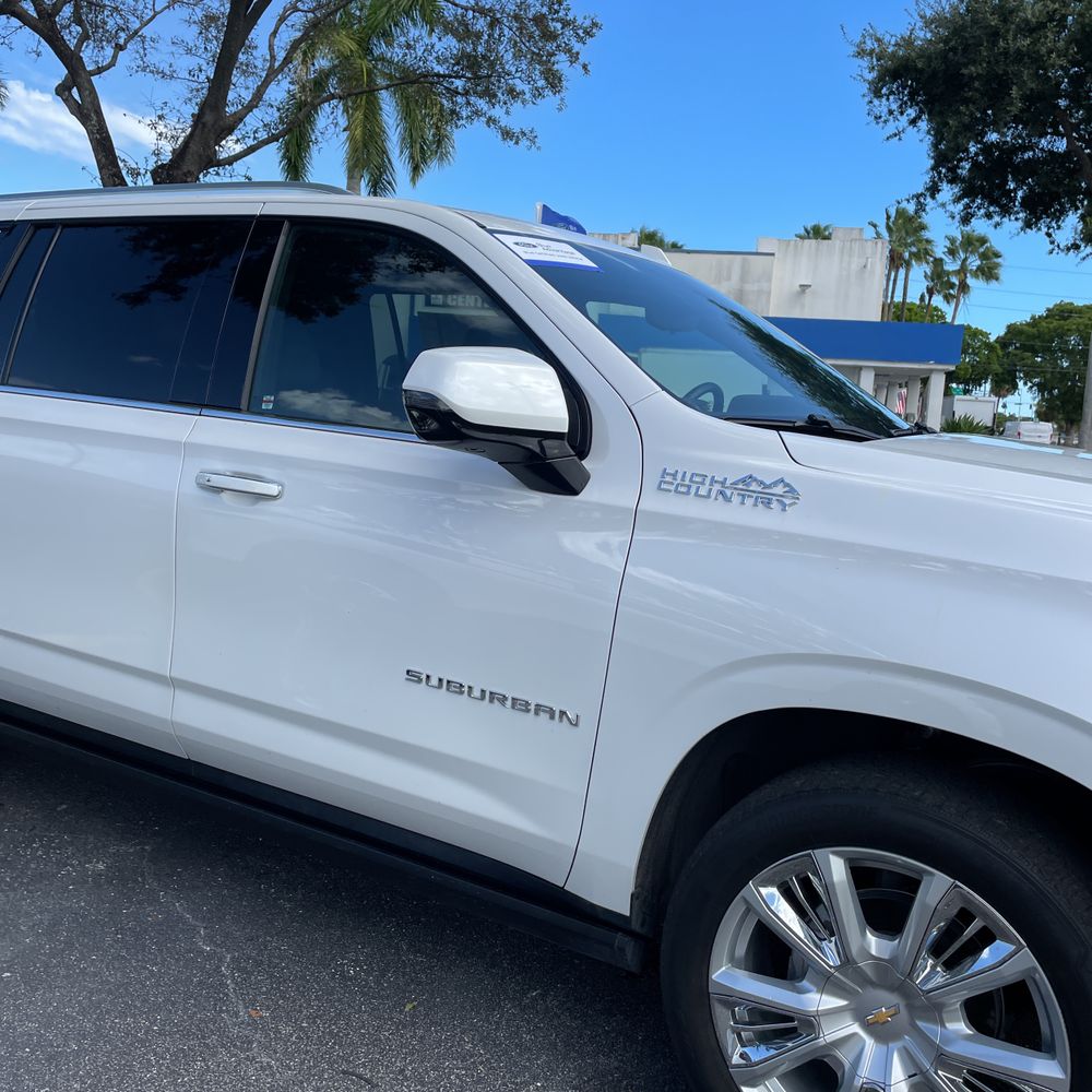 2023 Chevrolet Suburban High Country