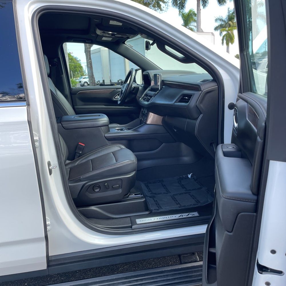 2023 Chevrolet Suburban High Country