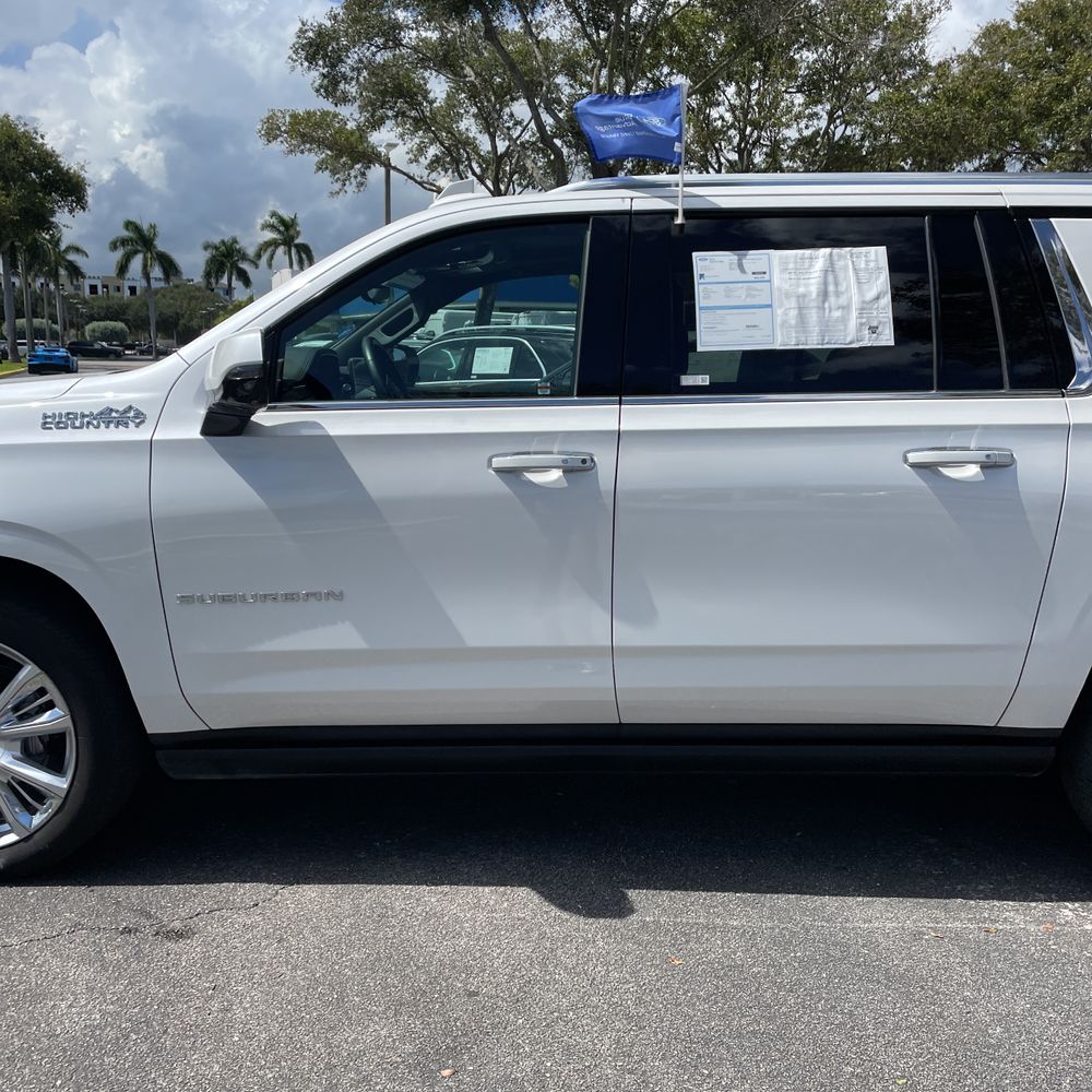 2023 Chevrolet Suburban High Country