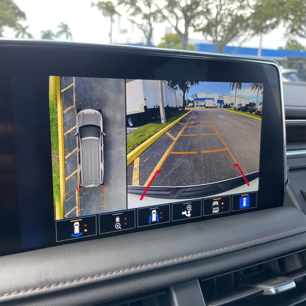 2023 Chevrolet Suburban High Country