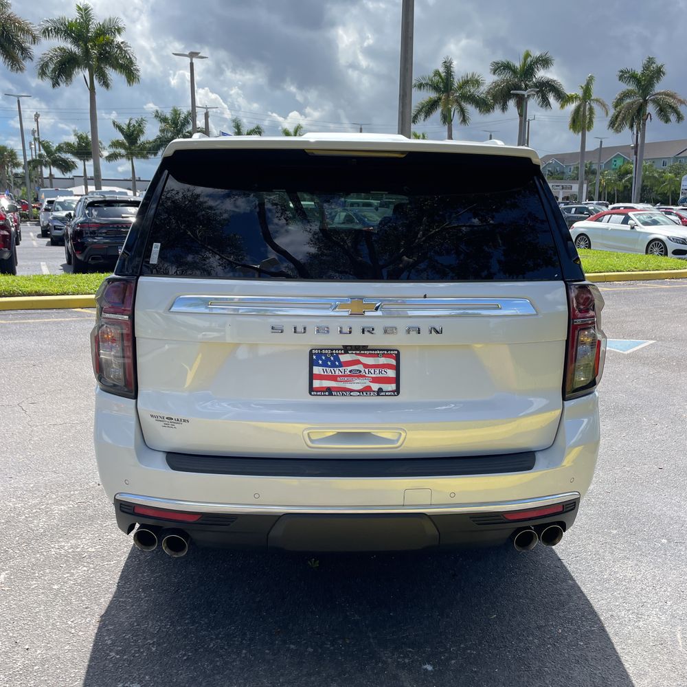 2023 Chevrolet Suburban High Country