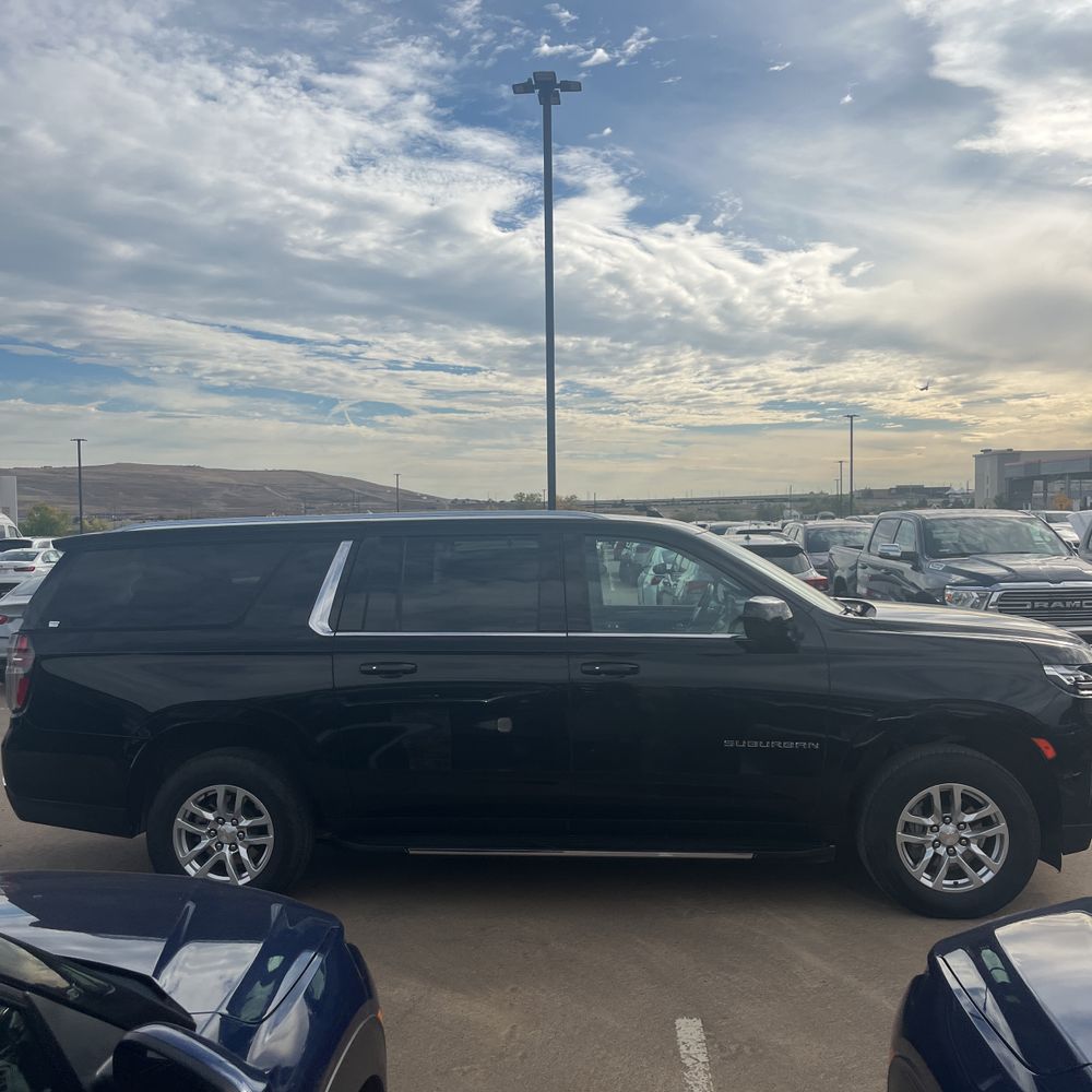 2024 Chevrolet Suburban LS