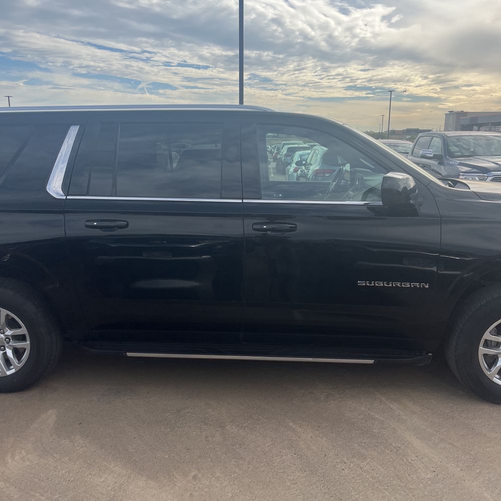 2024 Chevrolet Suburban LS