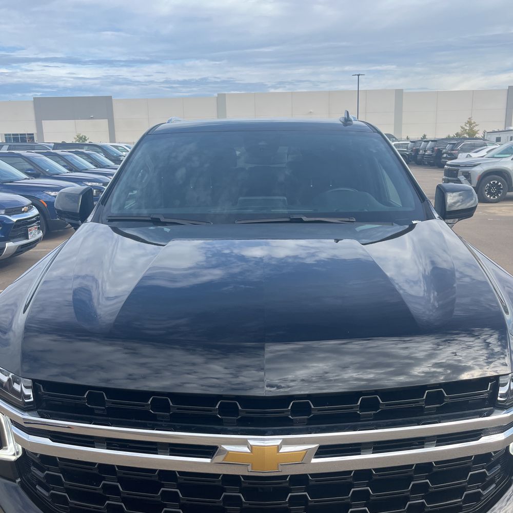 2024 Chevrolet Suburban LS