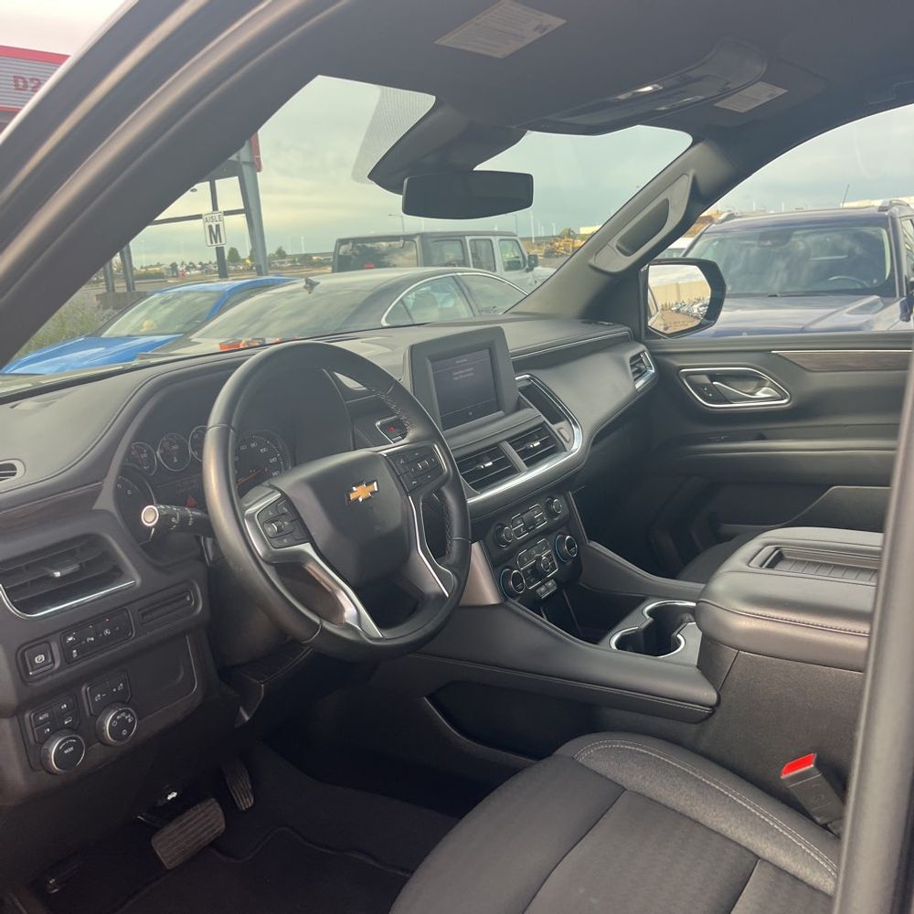 2024 Chevrolet Suburban LS