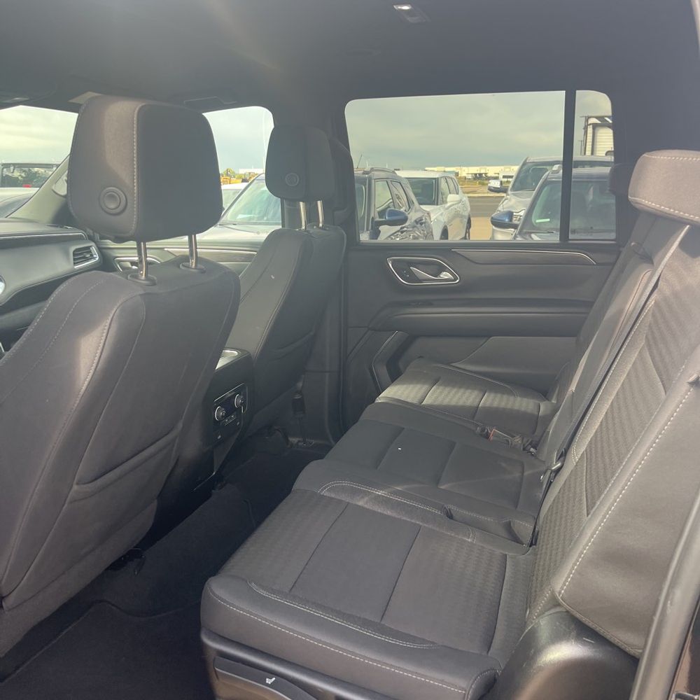 2024 Chevrolet Suburban LS
