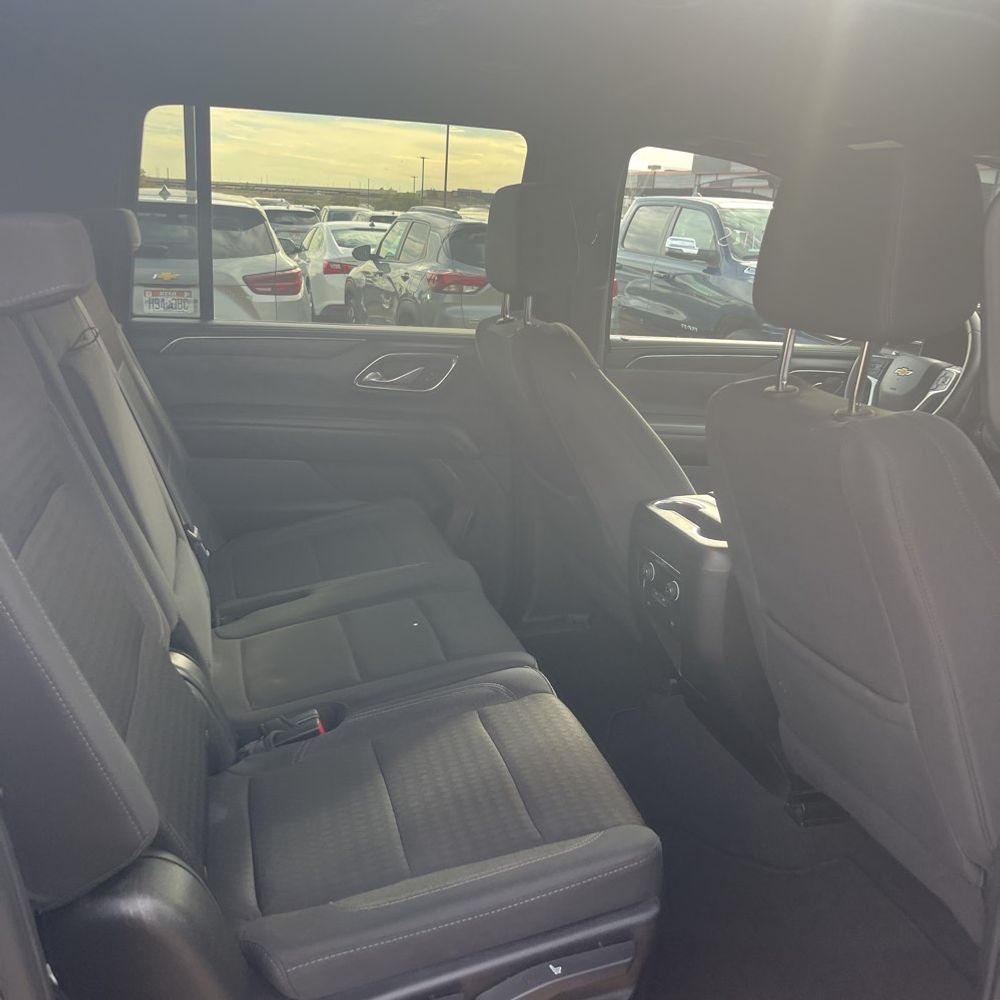 2024 Chevrolet Suburban LS