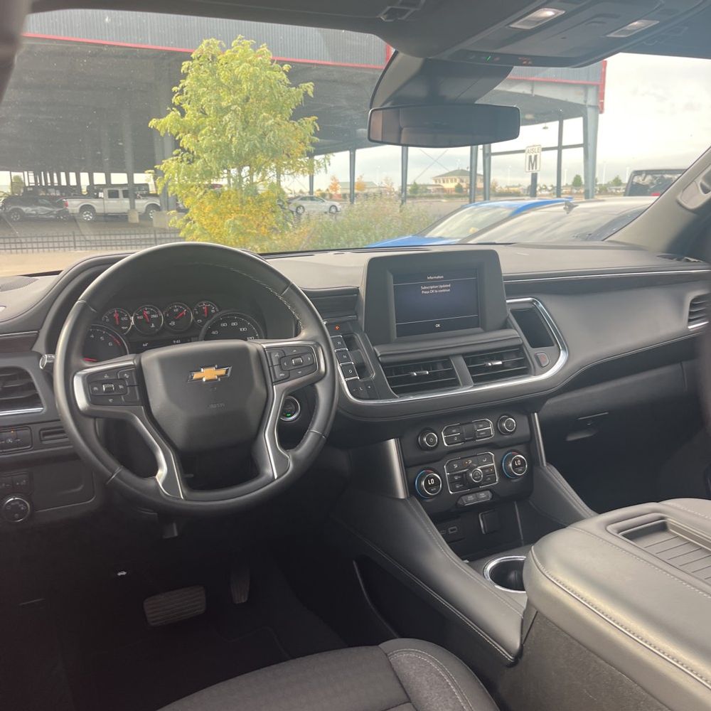 2024 Chevrolet Suburban LS
