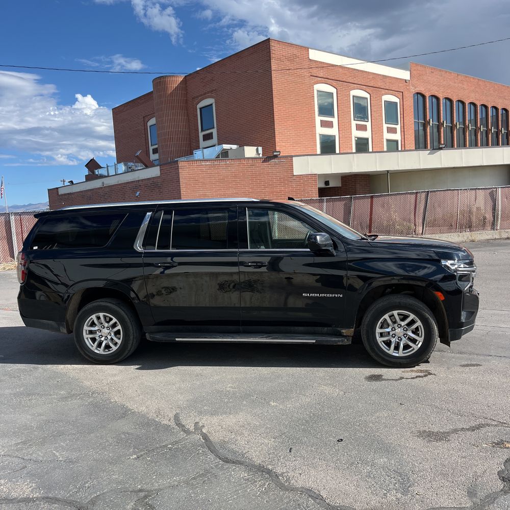 2024 Chevrolet Suburban LS
