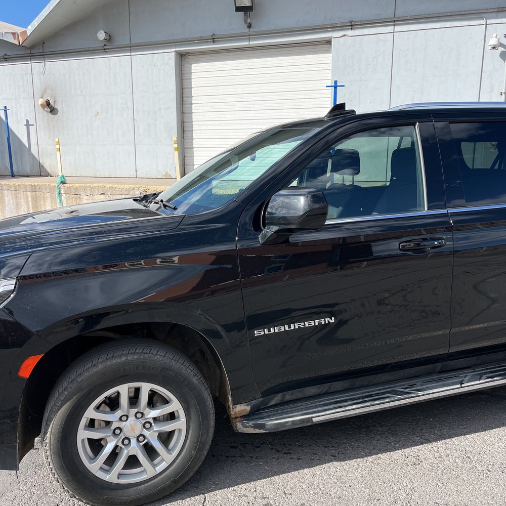 2024 Chevrolet Suburban LS