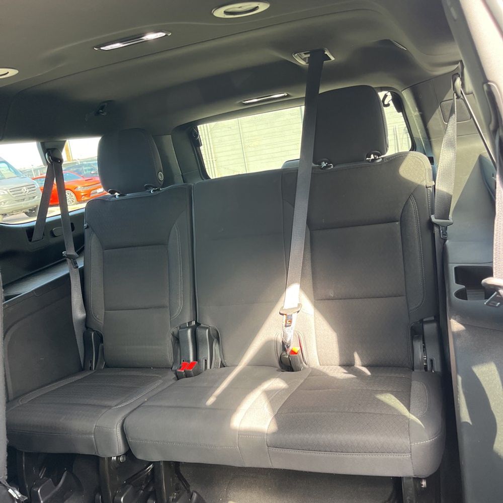 2024 Chevrolet Suburban LS
