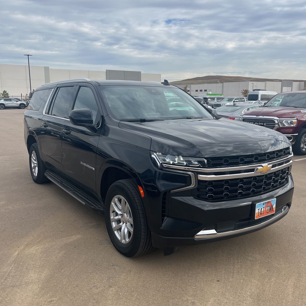 2024 Chevrolet Suburban LS