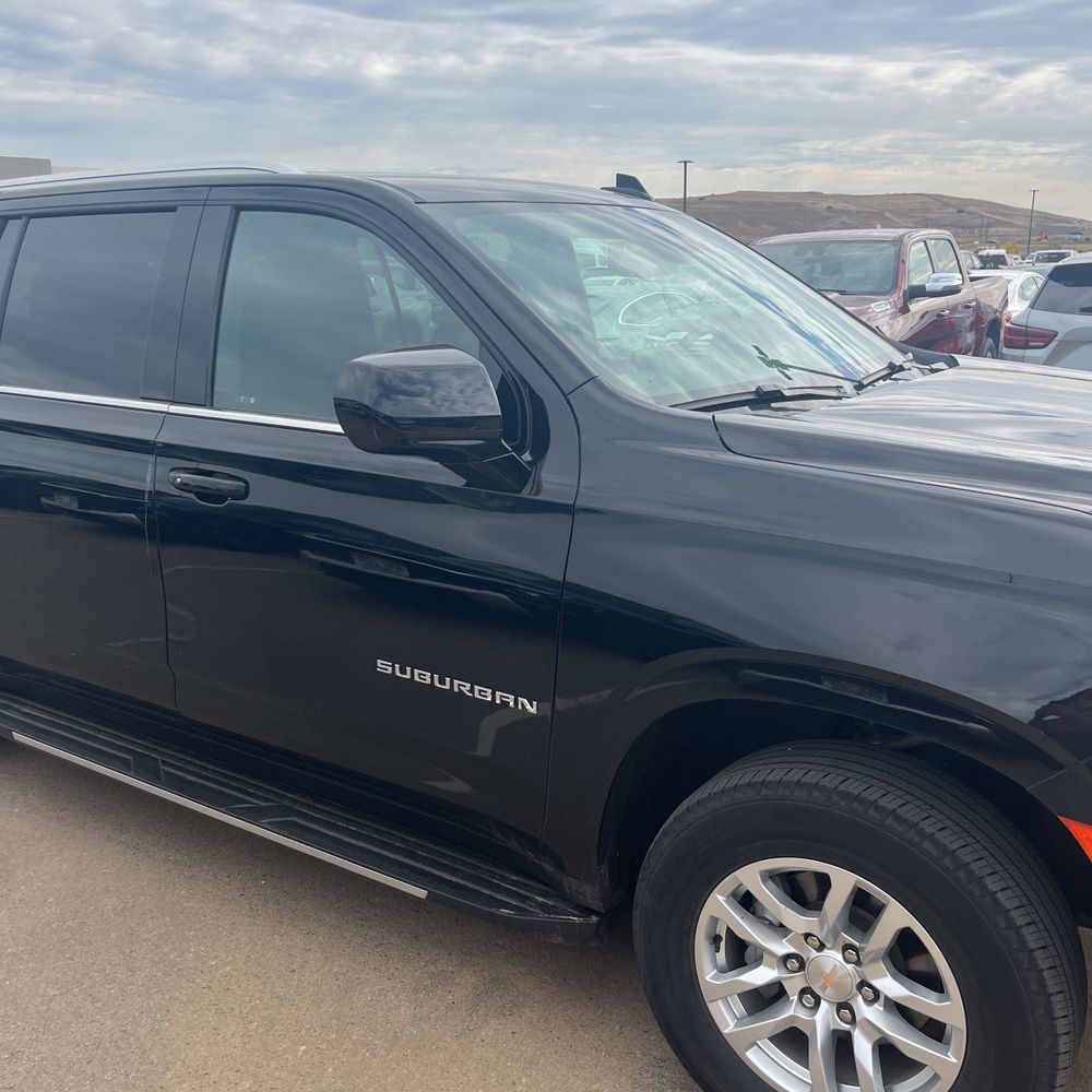 2024 Chevrolet Suburban LS