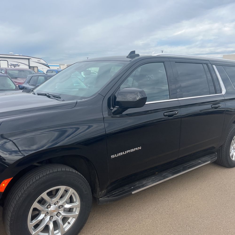 2024 Chevrolet Suburban LS