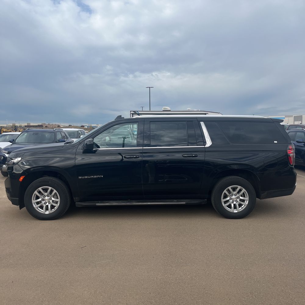 2024 Chevrolet Suburban LS