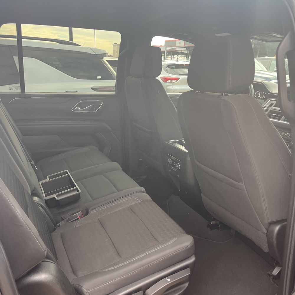 2024 Chevrolet Suburban LS