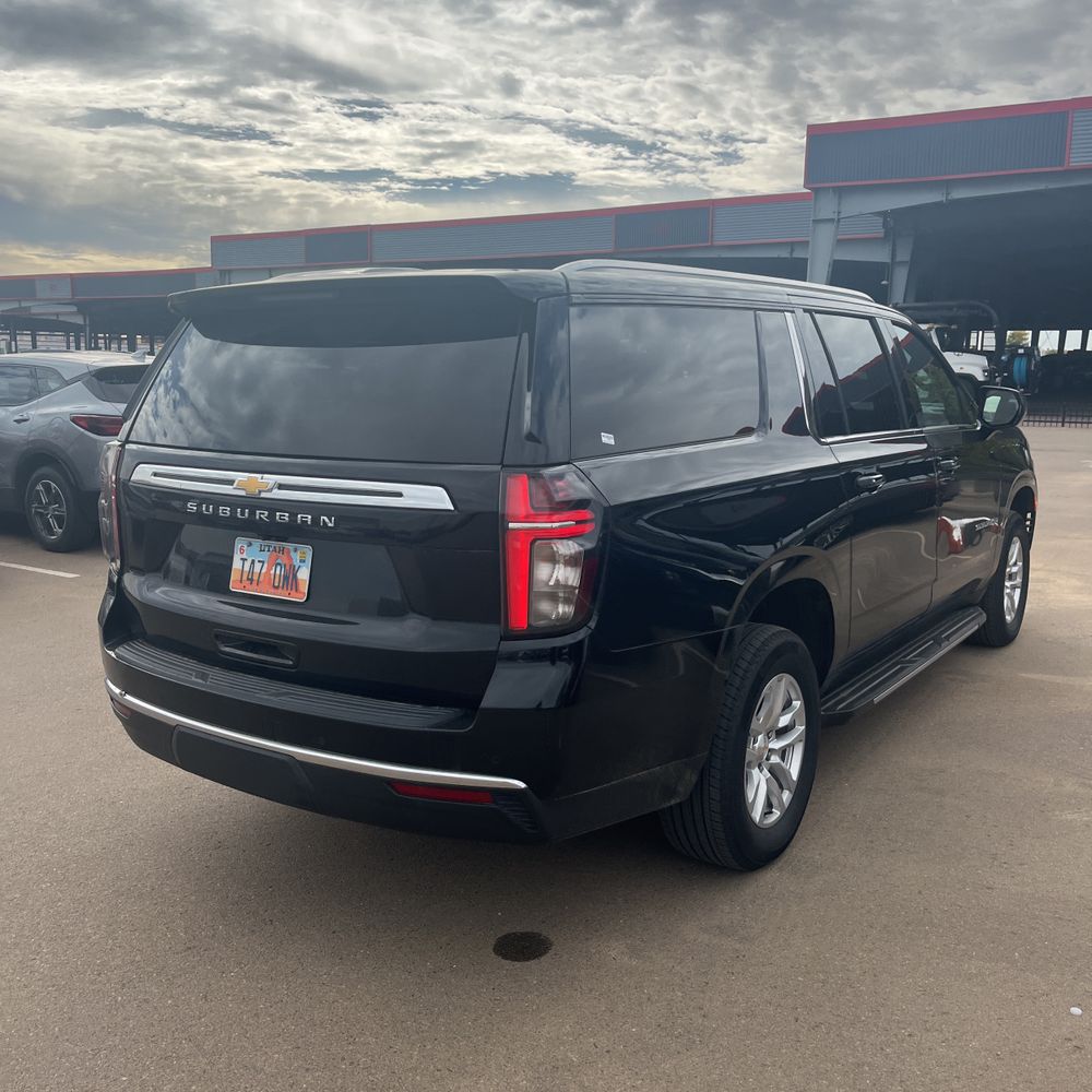 2024 Chevrolet Suburban LS