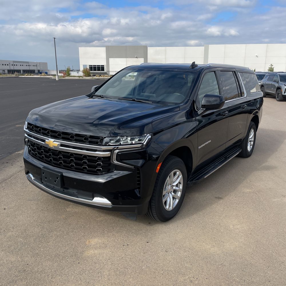 2024 Chevrolet Suburban LS