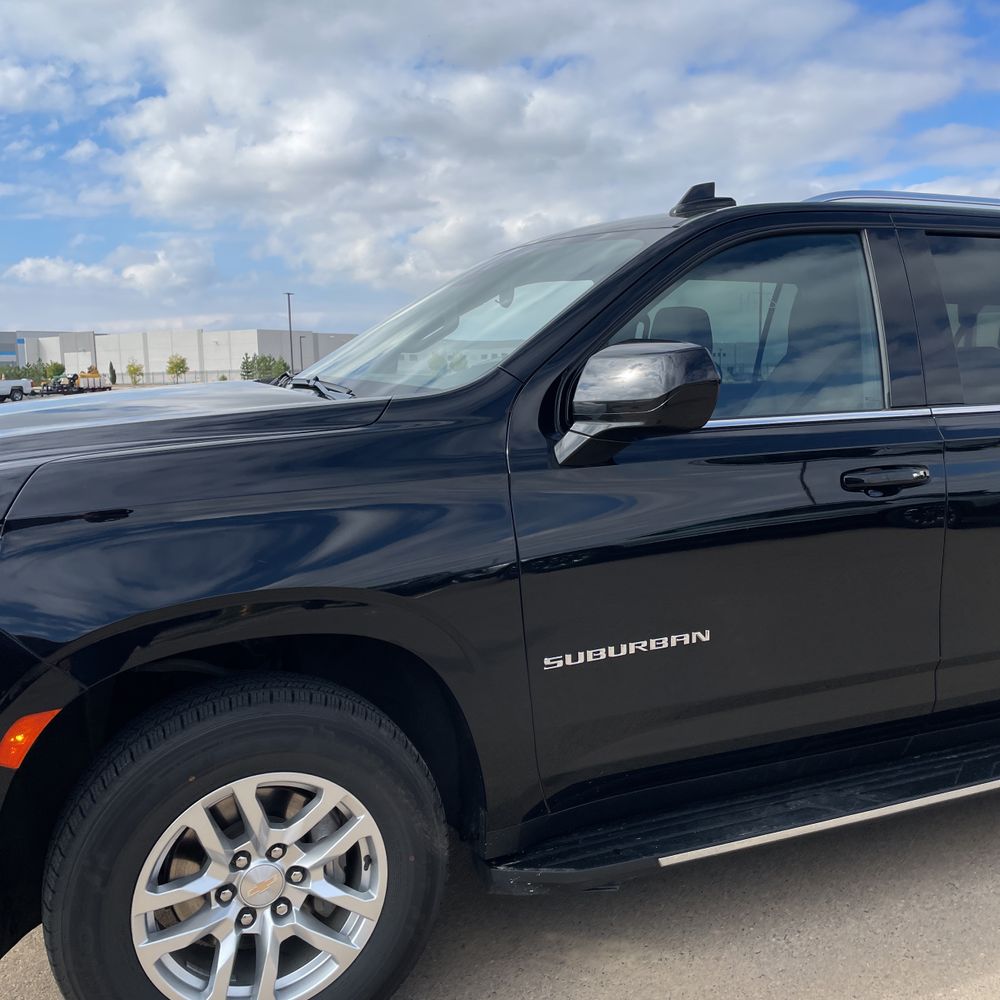 2024 Chevrolet Suburban LS