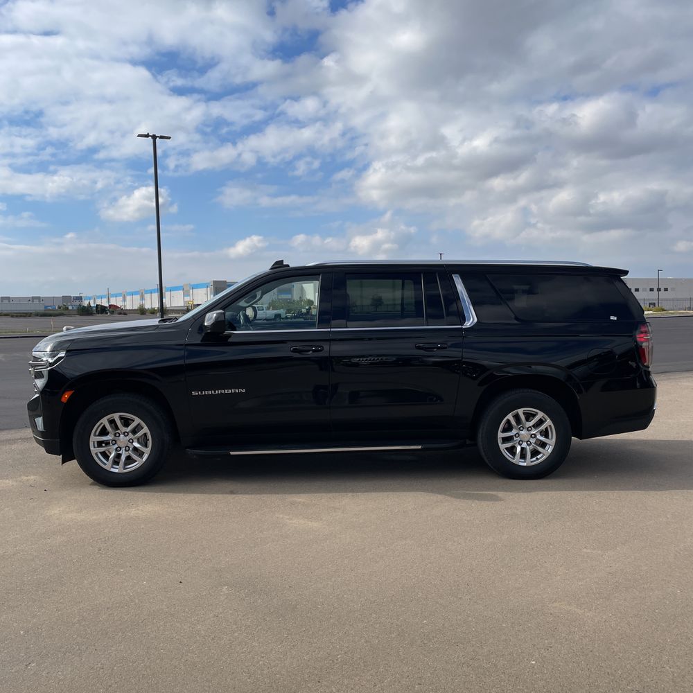 2024 Chevrolet Suburban LS